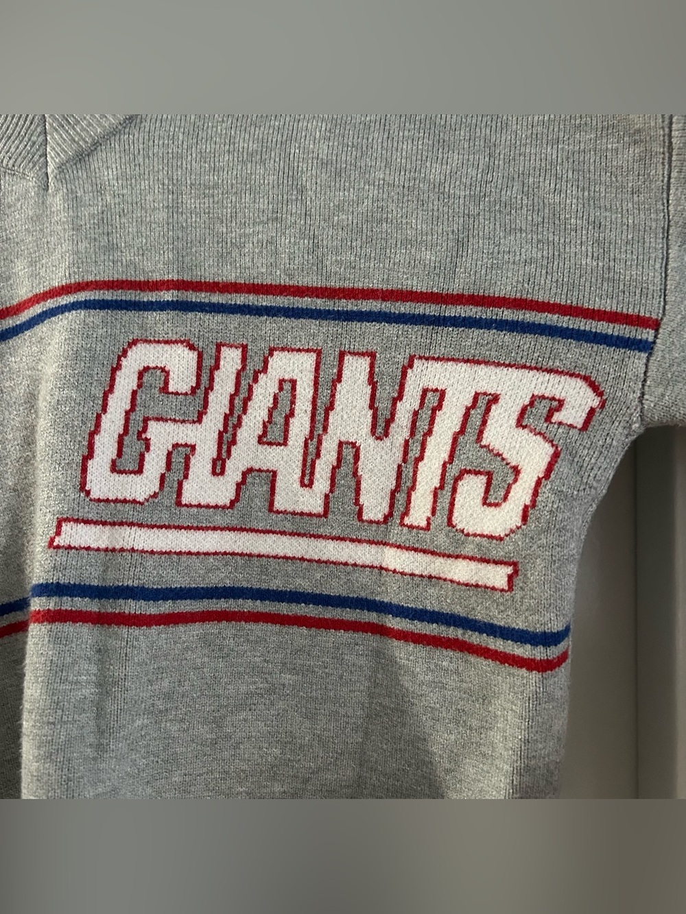 Abercrombie & Fitch New York Giants V-Neck Sweater - Picture 4 of 8